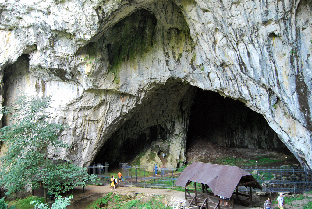 Stopica cave entrance